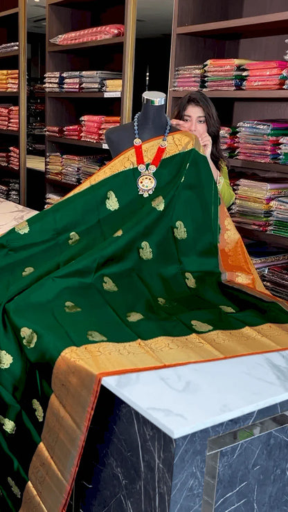 Prepossessing Dark Green Soft Banarasi Silk Saree With Lovely Blouse Piece