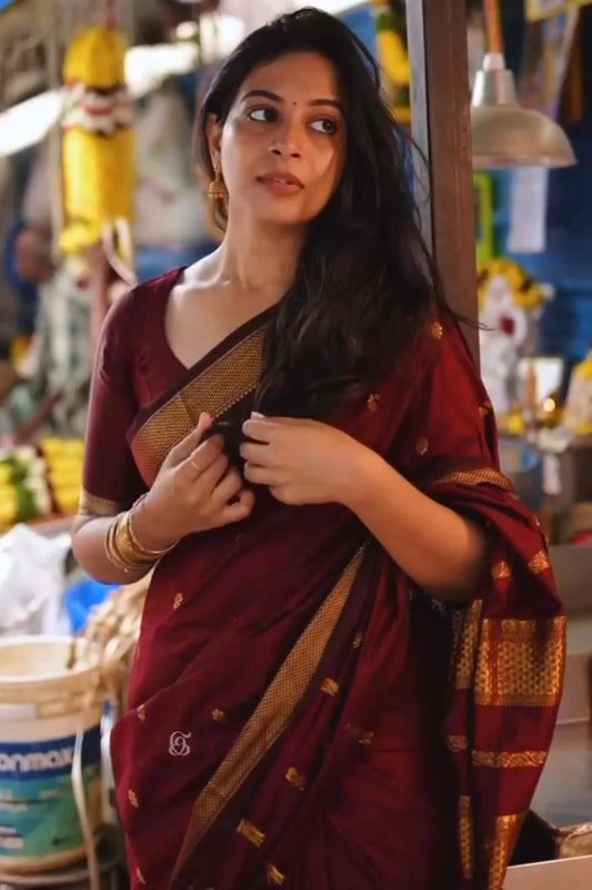 Graceful Maroon Soft Silk Saree With Classic Blouse Piece