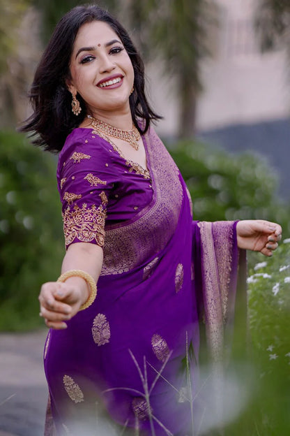 Ravishing Purple Soft Silk Saree With abundant Blouse Piece