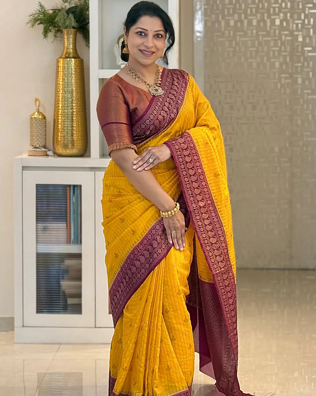 Delightful Red Soft Silk Saree With Designer Blouse Peice