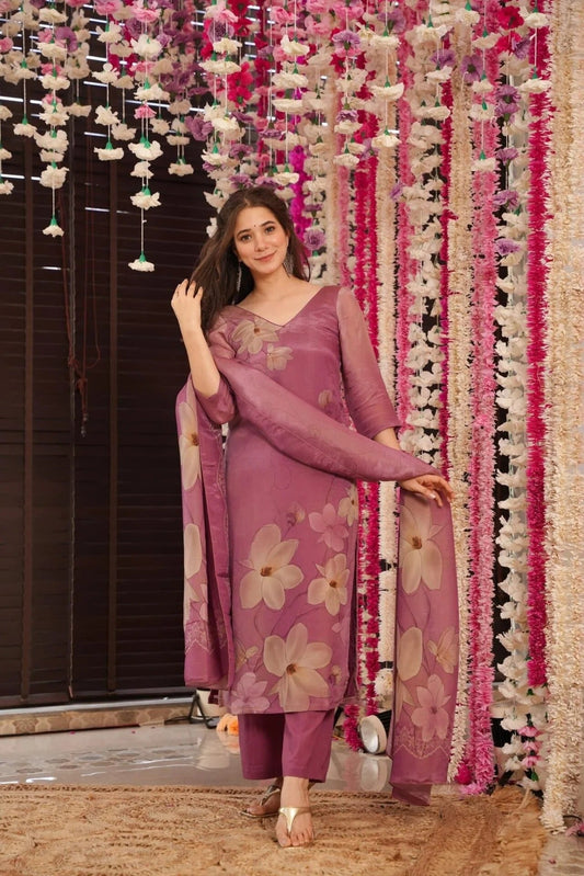 Very Stunning Soft Silk Floral Print Suit Set