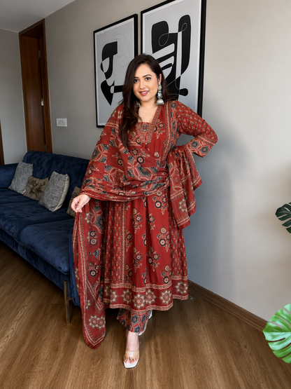 Very Glamorous Pure Mul Cotton Ajrakh Print suit Set