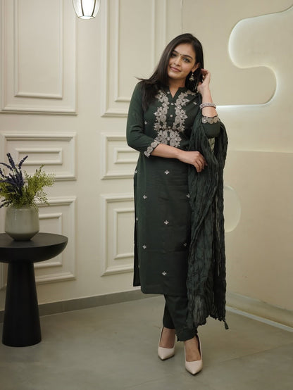 Very Pretty Rayon Slub Embroidery Suit Set