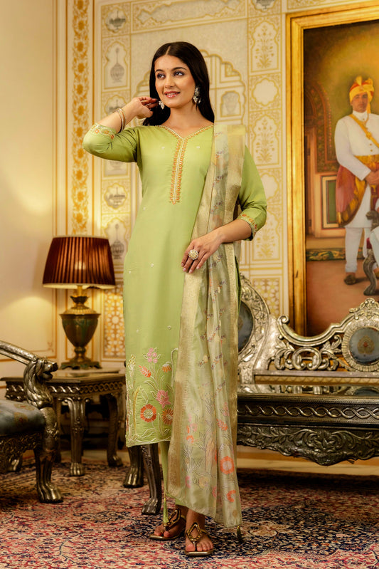 Very Good-Looking Viscose Silk Embroidery Suit Set