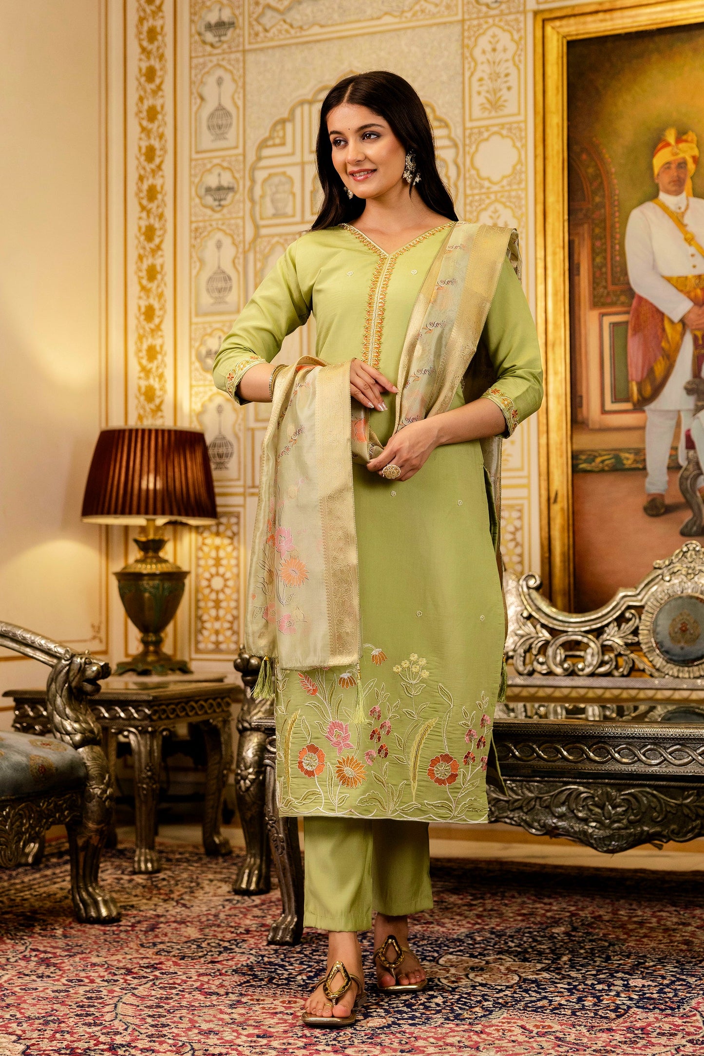 Very Good-Looking Viscose Silk Embroidery Suit Set