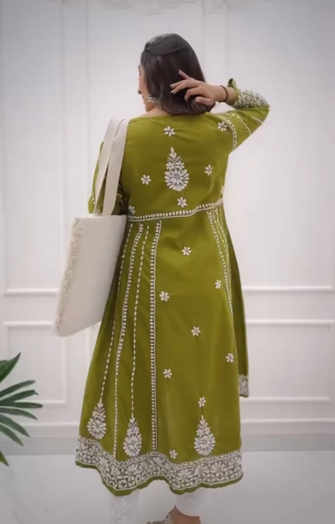 Elegant Rayon Cotton Embroidary Thread Work Kurti & Plazzo Set