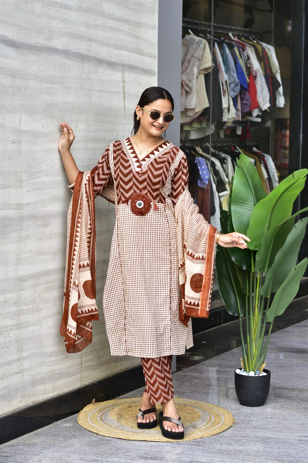 Very Beautiful Pure Mul Cotton Embroidery Suit Set