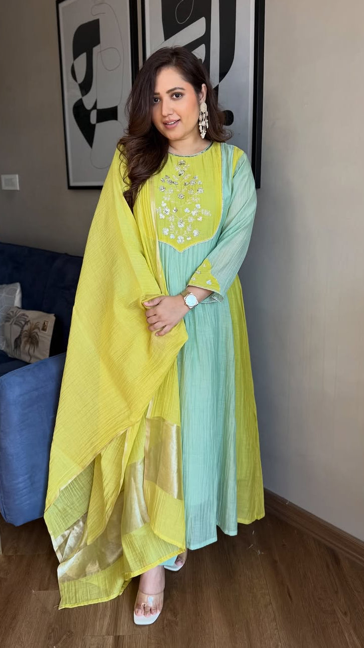 Very Beautiful Mul Chanderi Embroidery Suit Set
