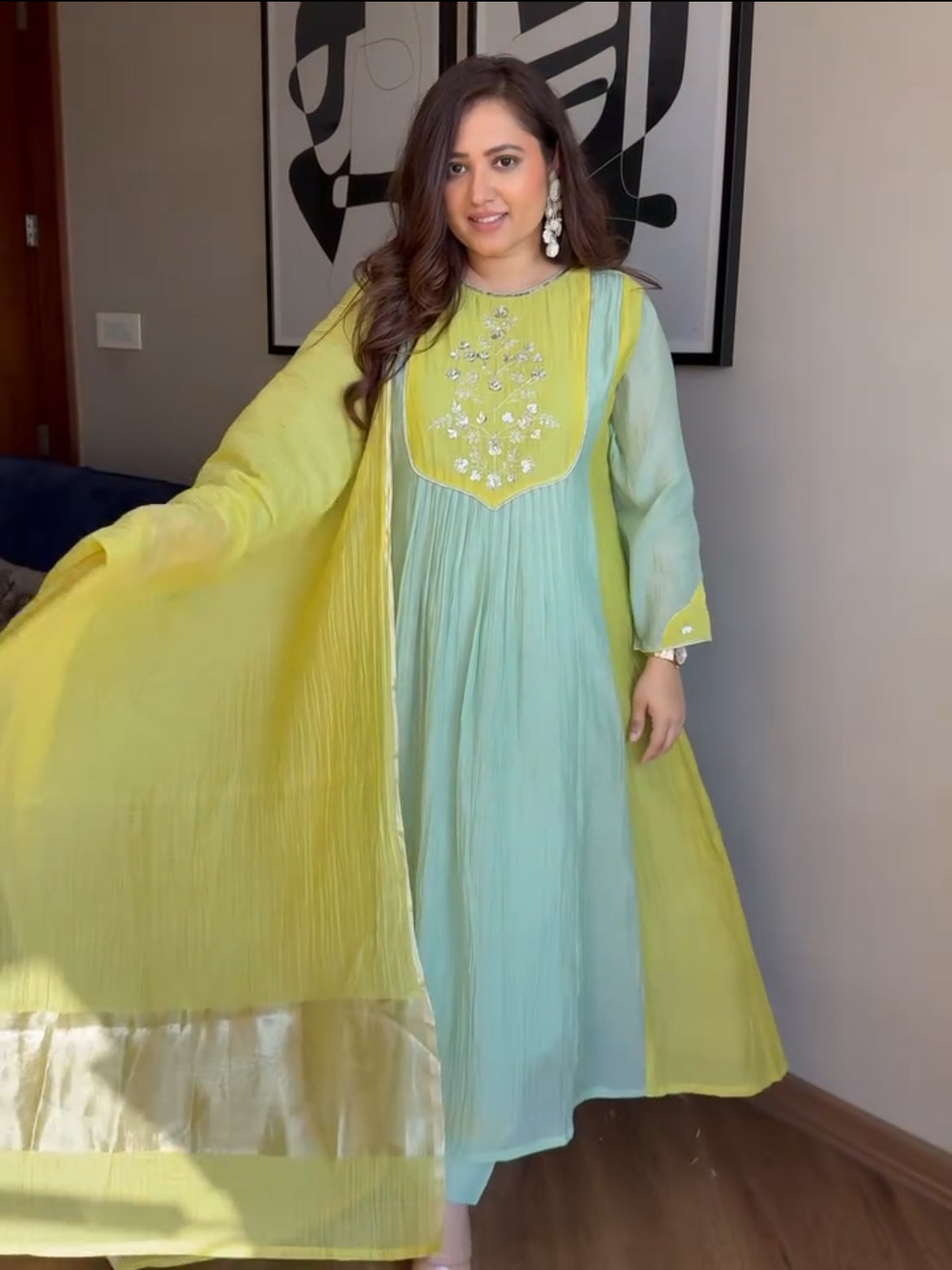 Very Beautiful Mul Chanderi Embroidery Suit Set