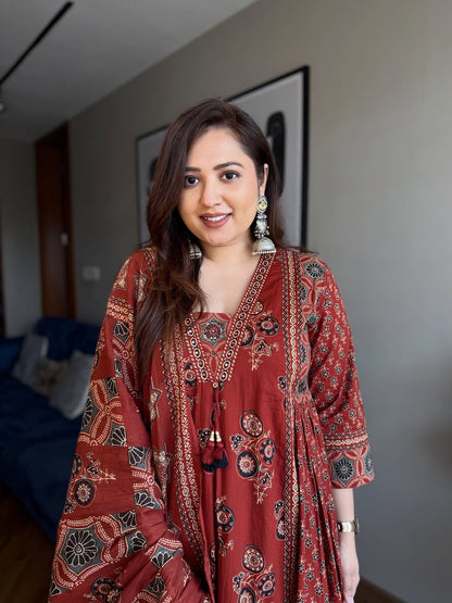 Very Glamorous Pure Mul Cotton Ajrakh Print suit Set