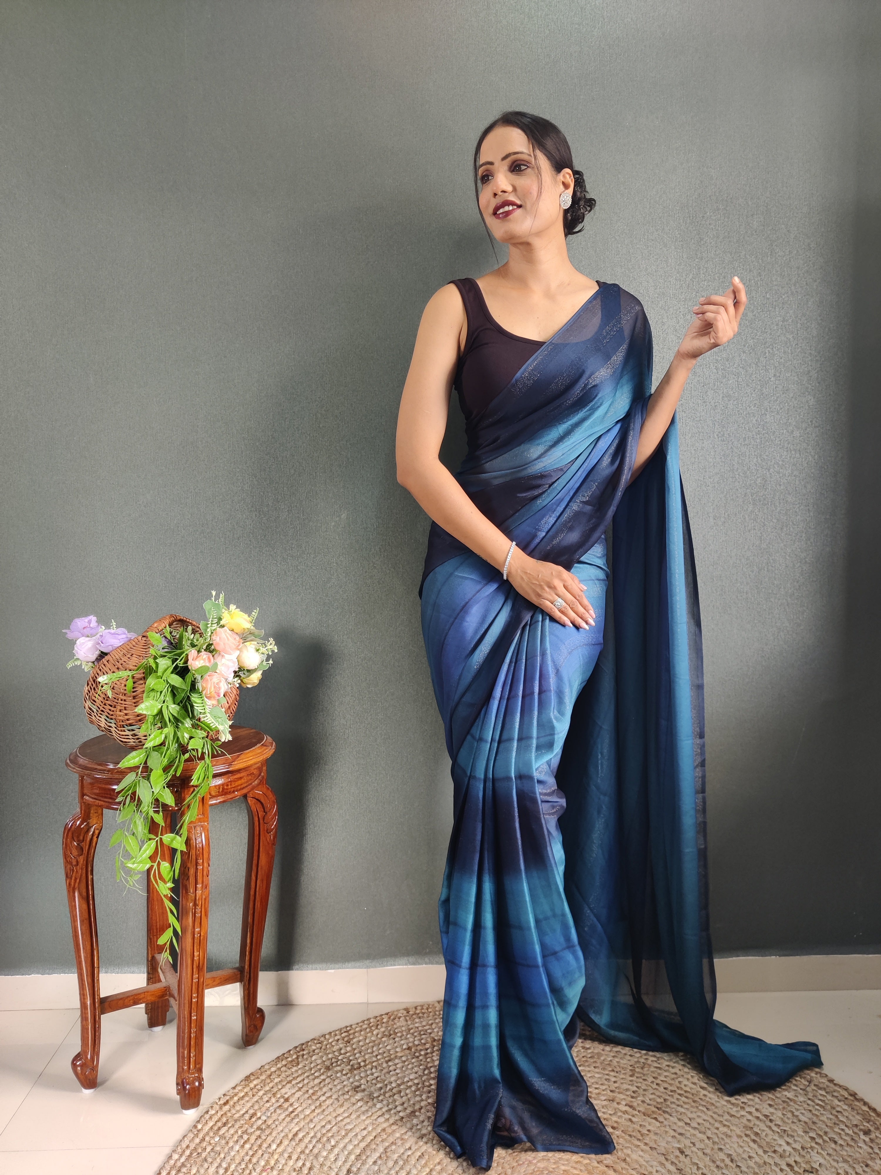 1- Min Ready To Wear Saree In Georgette Fabric With Important Zari Padding