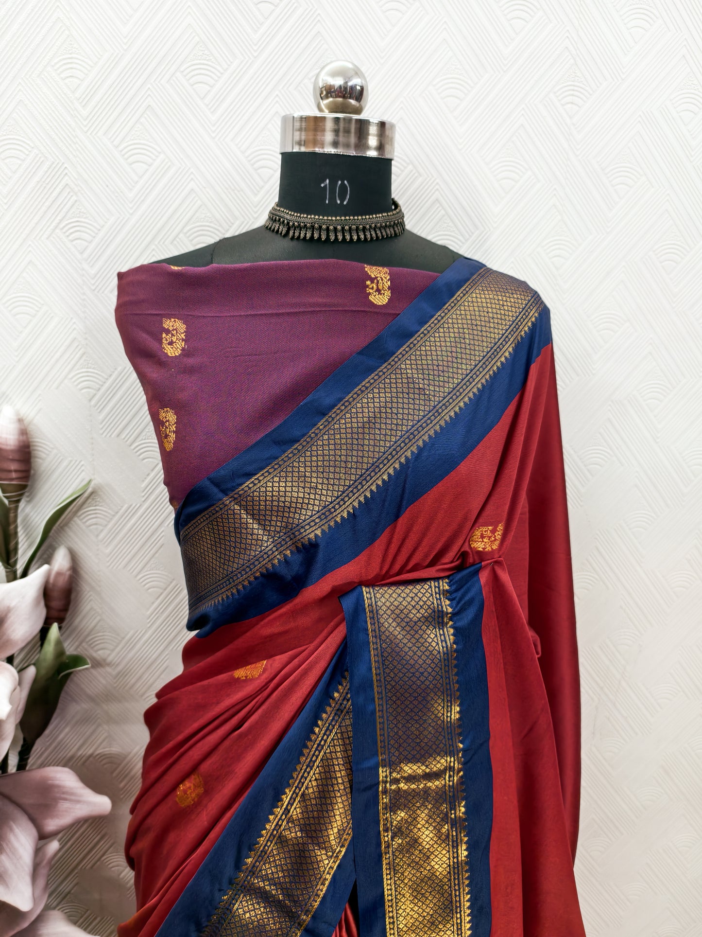 Very Magnificent Zari Weaving Banarasi Silk Saree With Tassels