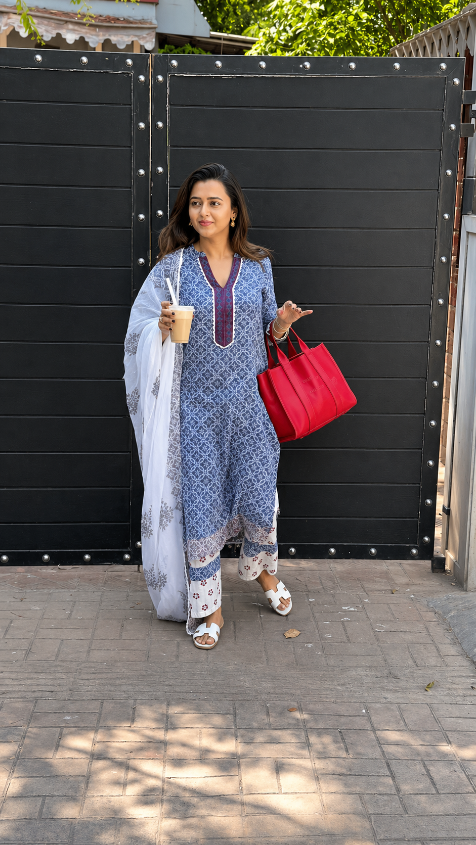 Very Stunning Linen Printed suit Set