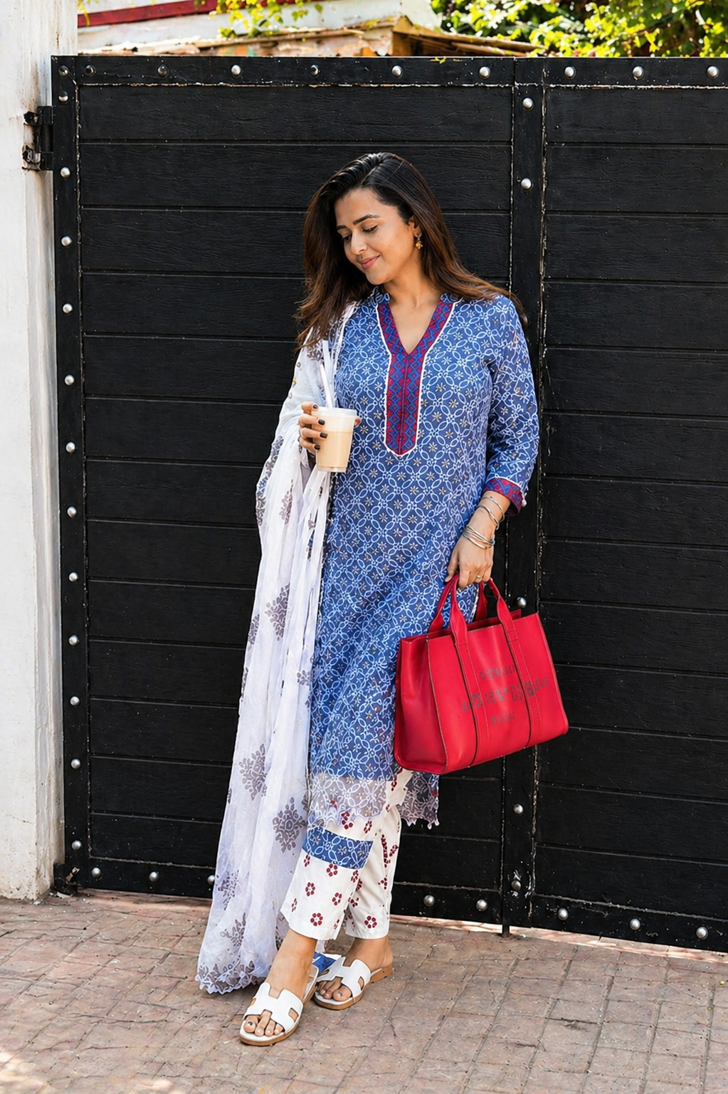 Very Stunning Linen Printed suit Set