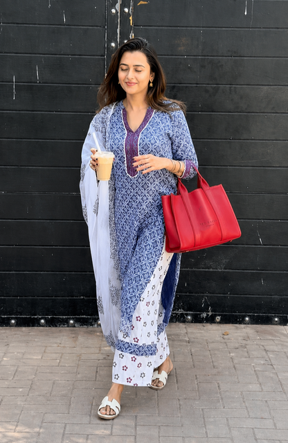 Very Stunning Linen Printed suit Set