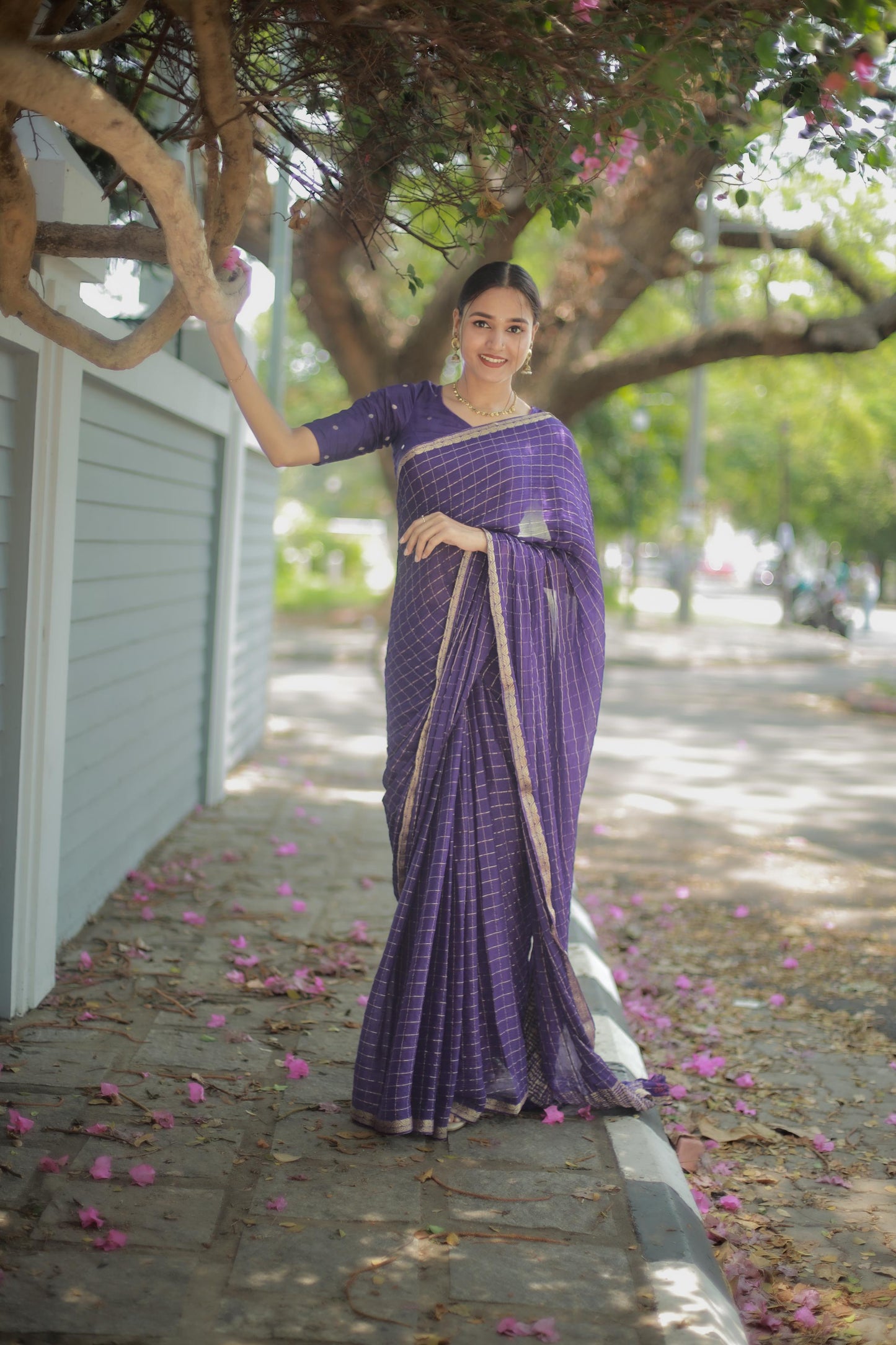 Most Trending Viral Viscose Silk Dark Purple Saree With Weaving Zari Border