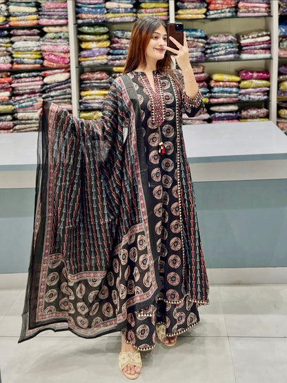 Sindoora Royal Pure Cotton Printed Suit Set