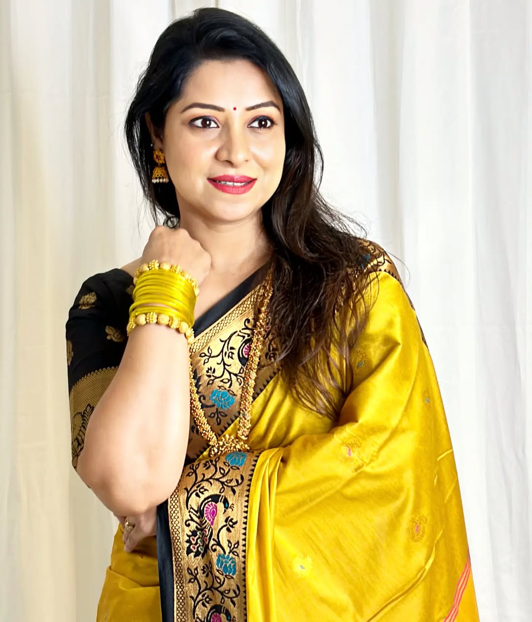 Luxurious Cotton Silk Paithani Silk Saree With Zari Weaving