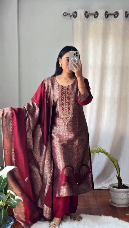 Very Stunning Pure Banarasi Silk Suit Set