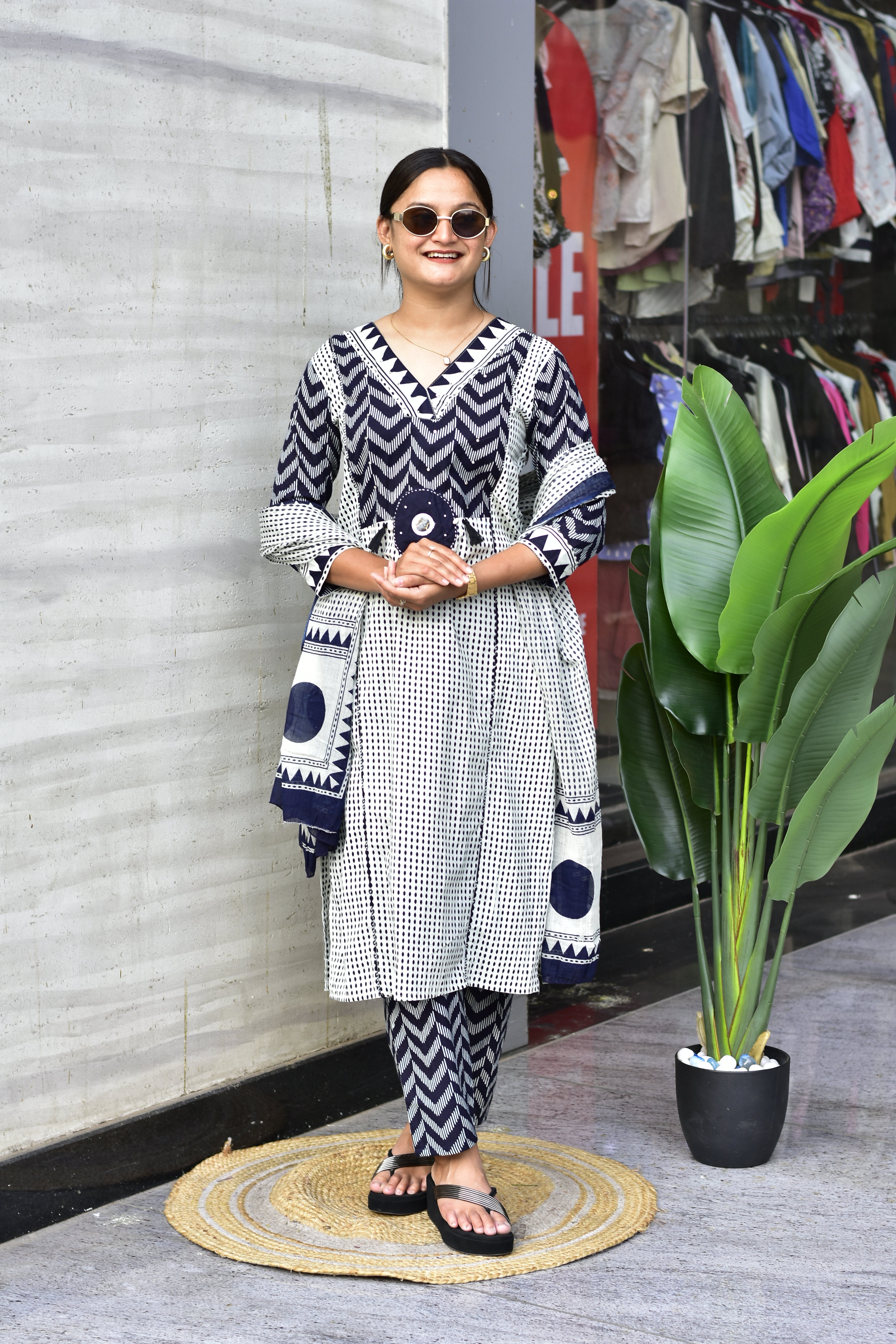 Very Beautiful Pure Mul Cotton Embroidery Suit Set