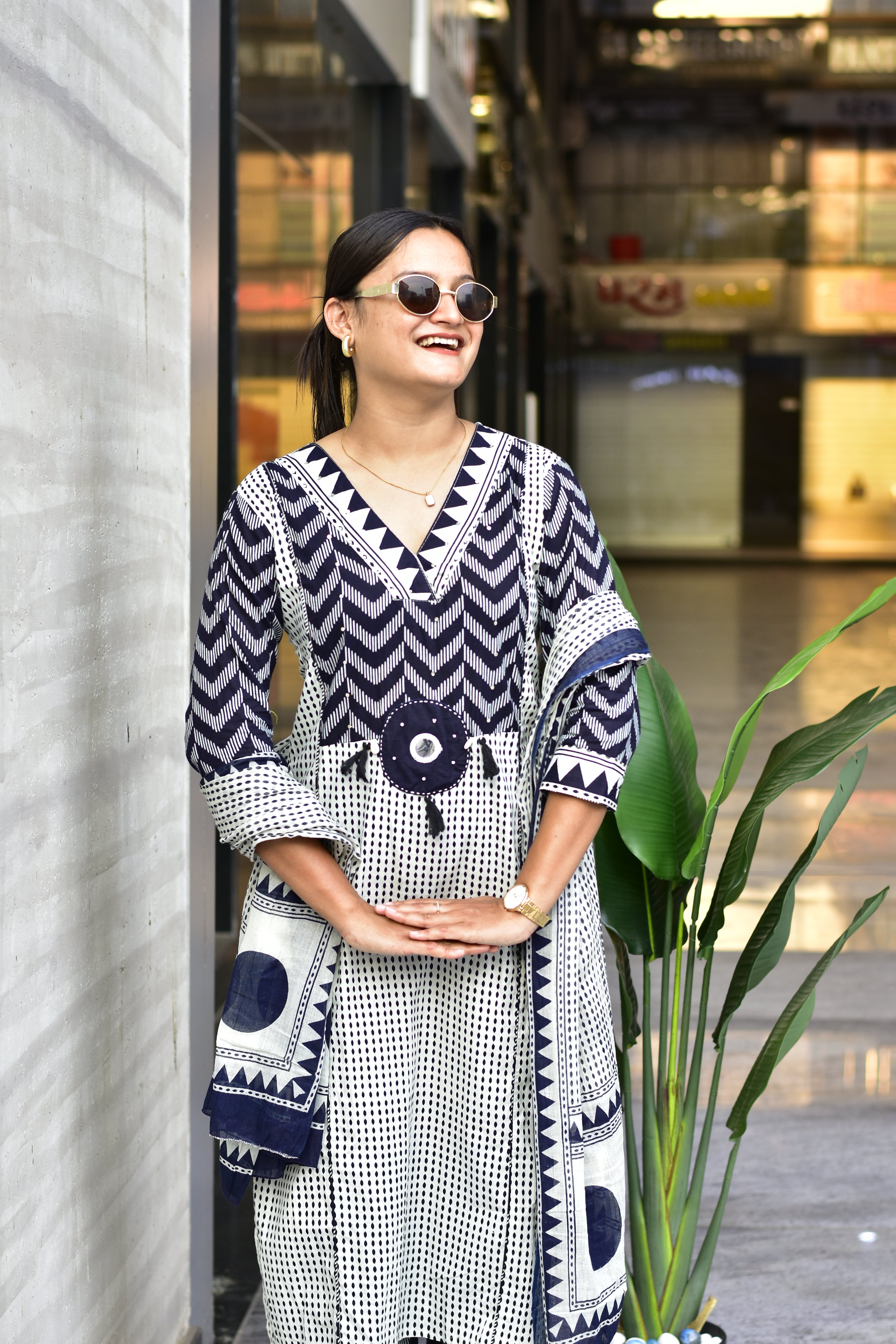 Very Beautiful Pure Mul Cotton Embroidery Suit Set