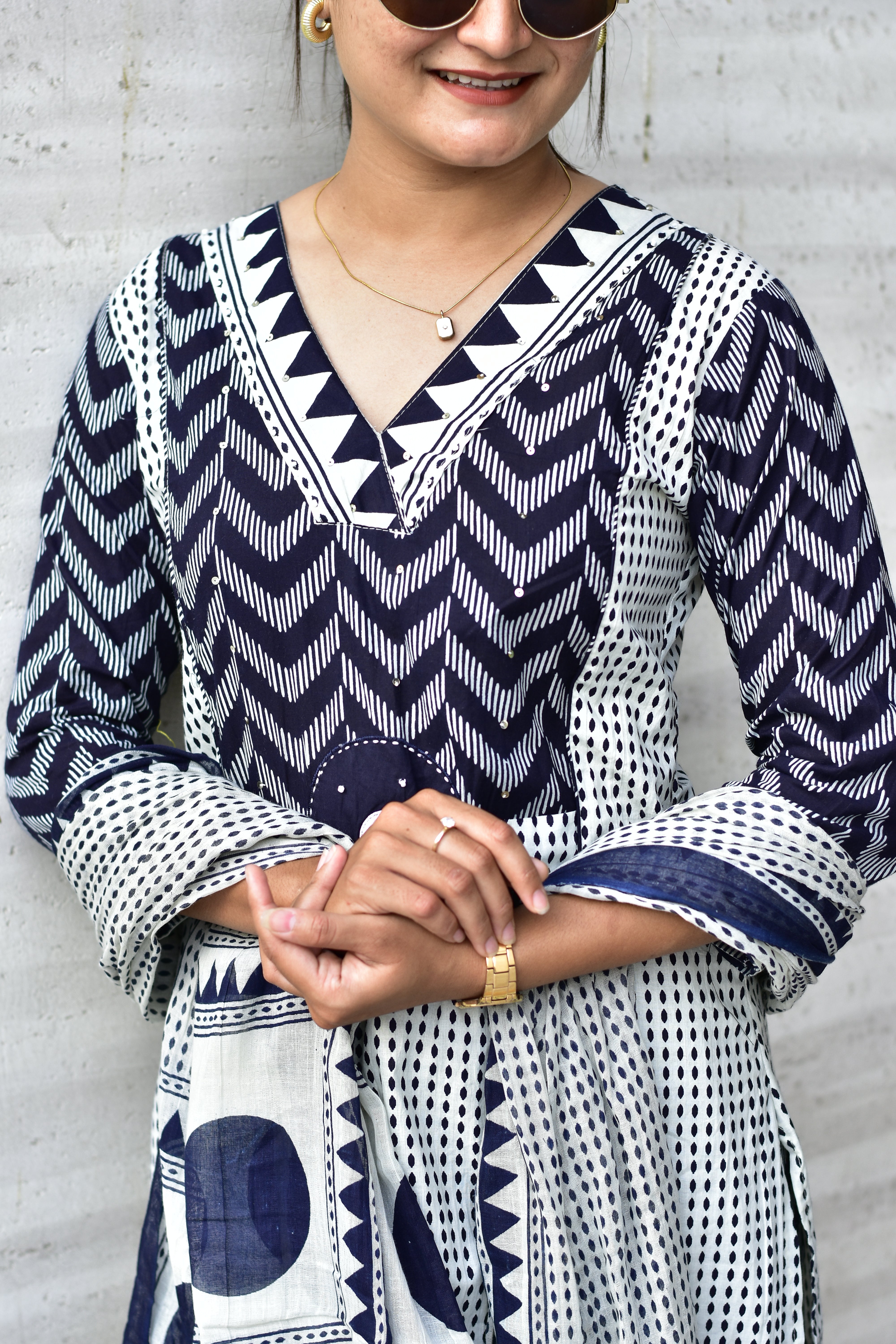 Very Beautiful Pure Mul Cotton Embroidery Suit Set