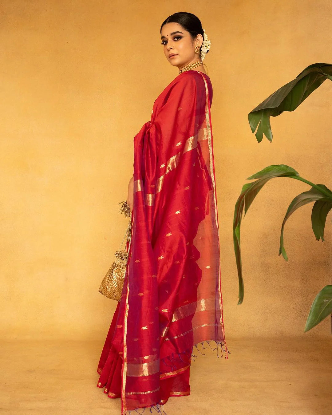 Very Attractive Red Cotton Silk Saree With Beautiful Blouse Peice