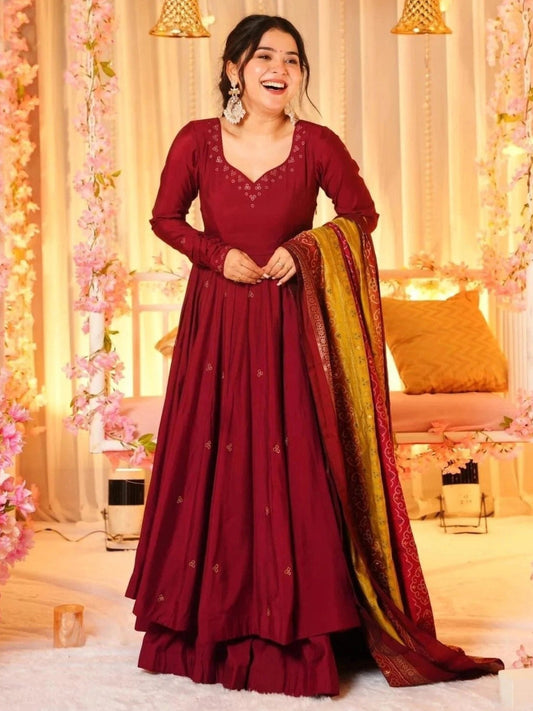 Very Ravishing Viscose Embroidery Suit Set