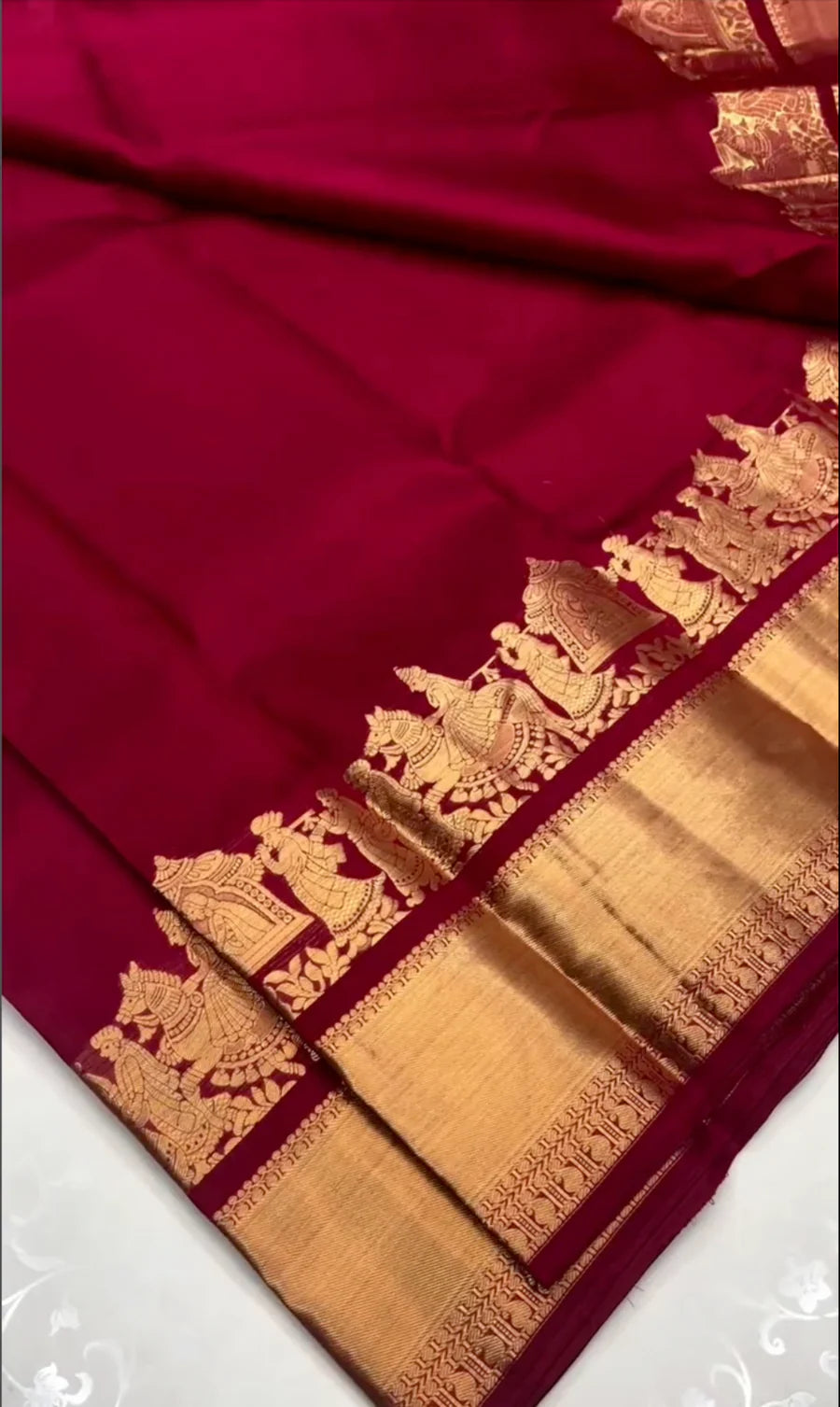 Most Beautiful ViralSoft Silk Saree With Classic Blouse Piece