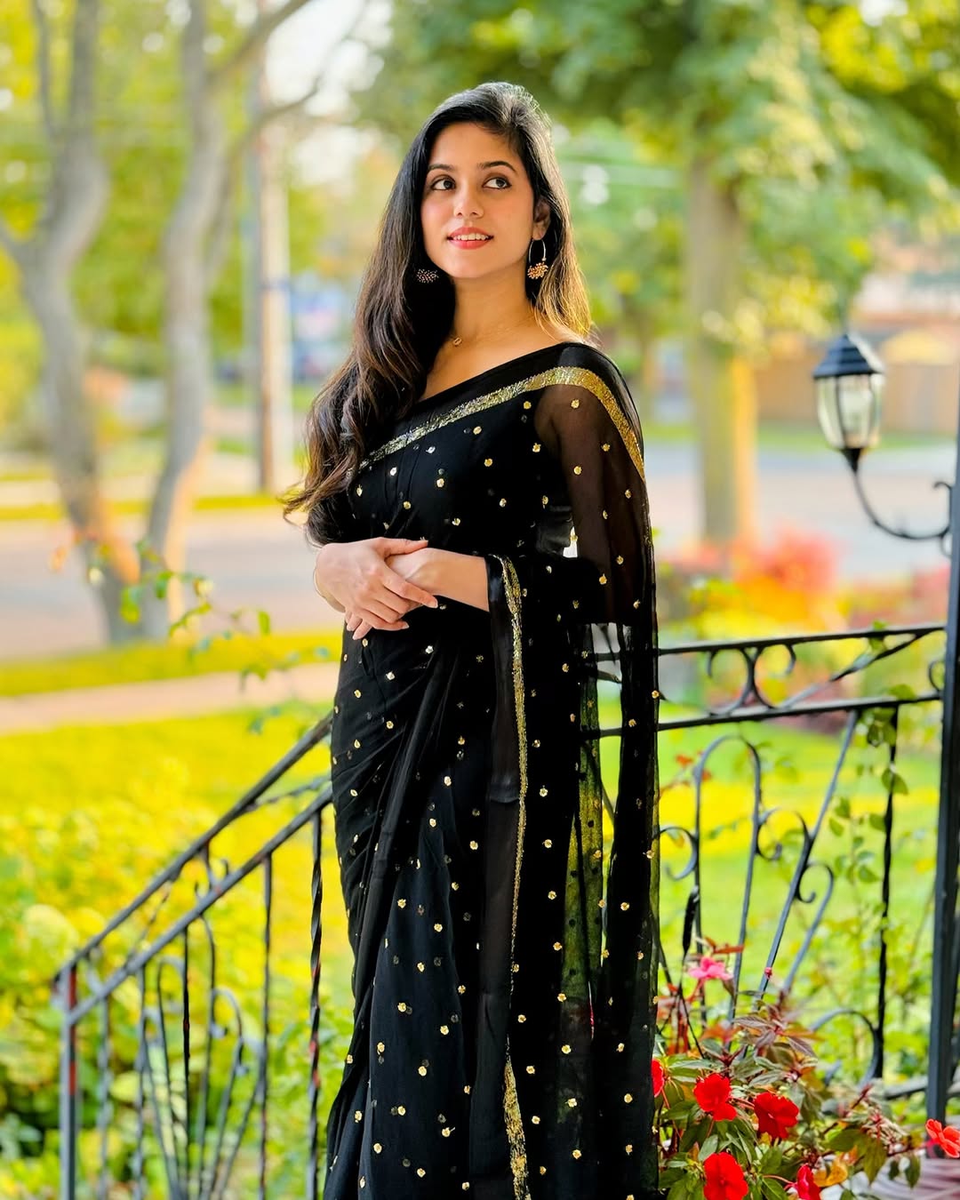 Most Trending Viral Pure Viscose Georgette Black Saree With Satin Border