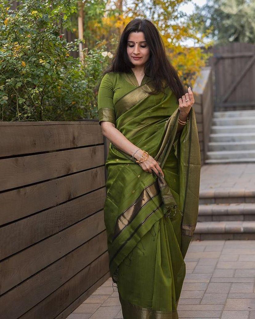 Breathable Pure Soft Lichi Silk Saree With Blouse