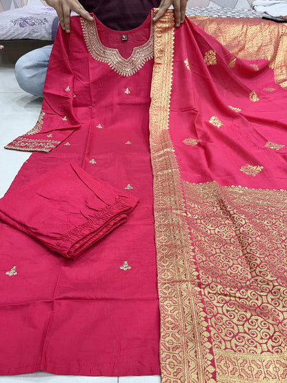Tremendous Red Beautiful Chanderi Viscose Kurta Set