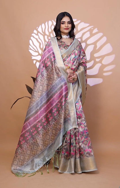 Elegant Multicolor Handllom Silk Blend Saree With Zari border