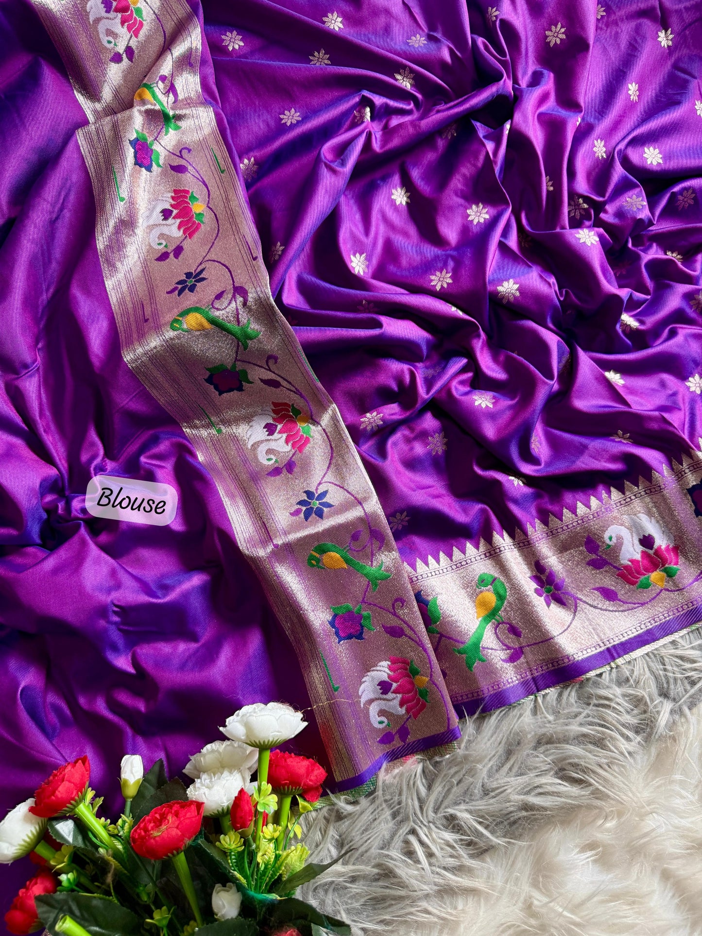 Dignified Rajhans Motifs Piathani Silk Saree with Zari Weaving