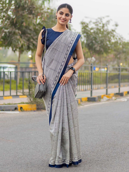 Breathable Mulmul Cotton Print Saree With Premium Blouse Piece