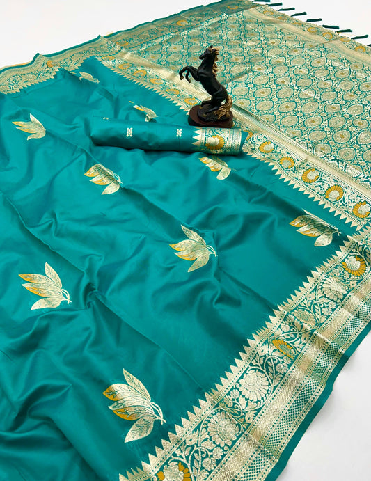 Elegant Festive Look Soft Silk Saree With Zari Weaving