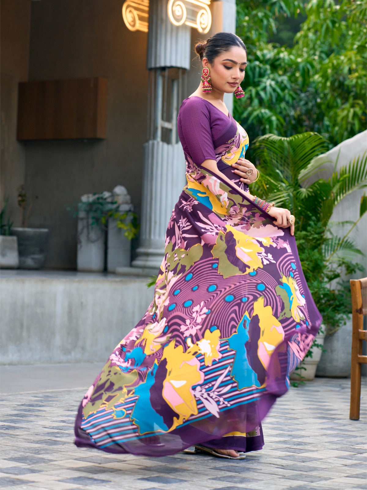 Very Graceful Georgette Saree With Stunning Floral Print