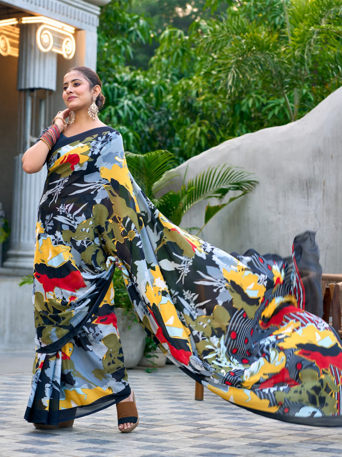 Very Graceful Georgette Saree With Stunning Floral Print