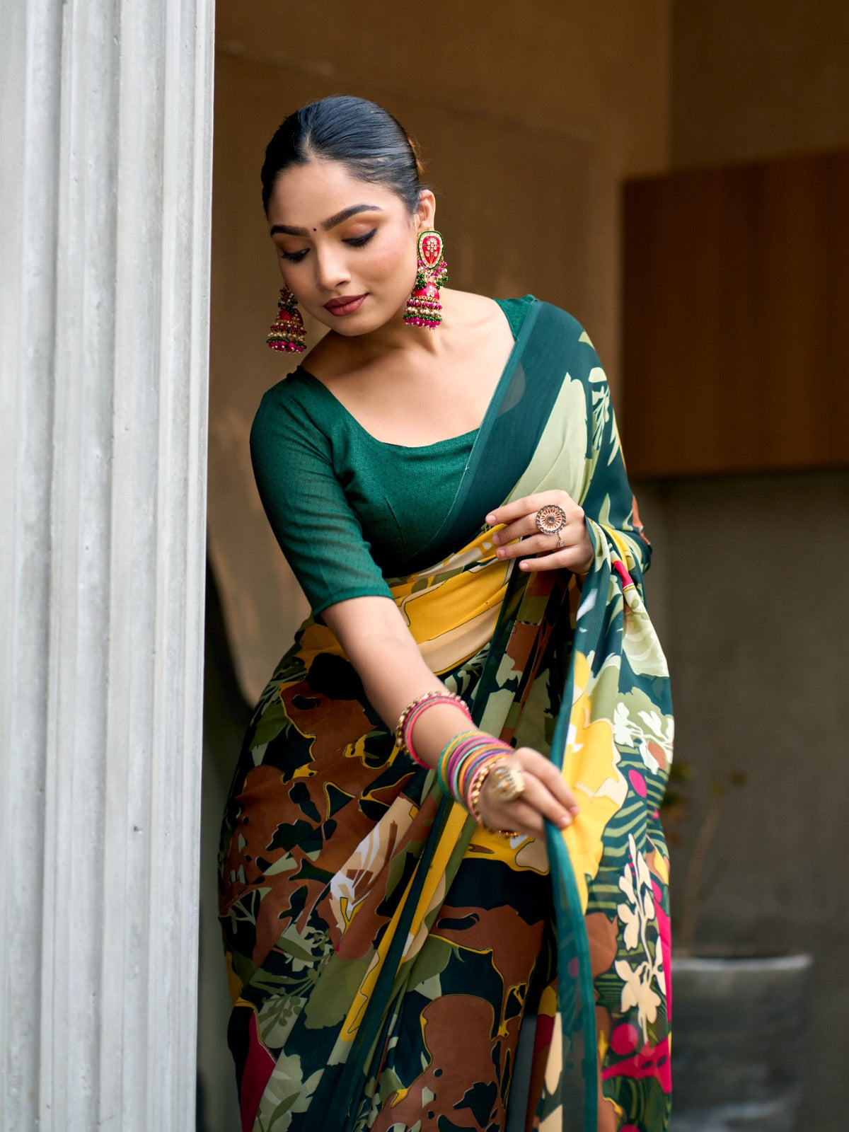 Very Graceful Georgette Saree With Stunning Floral Print