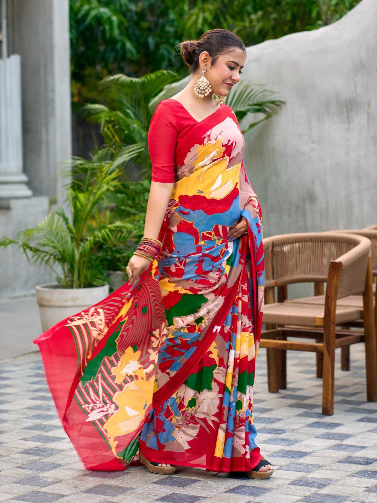 Very Graceful Georgette Saree With Stunning Floral Print
