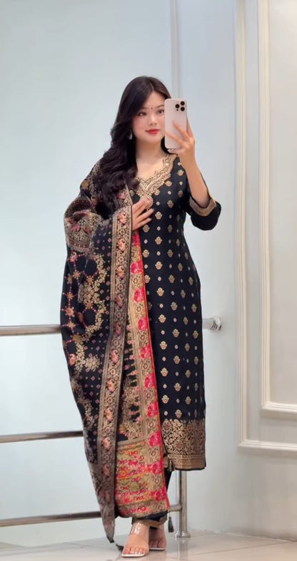 Very Charming Pure Kanjivaram Suit Set With Zar Weaving