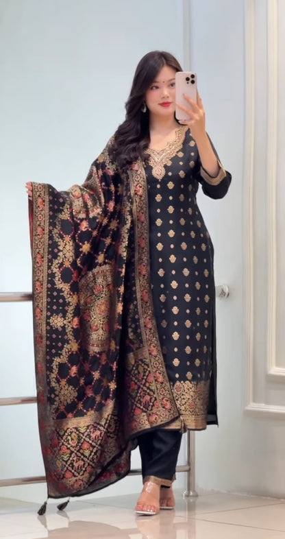 Very Charming Pure Kanjivaram Suit Set With Zar Weaving