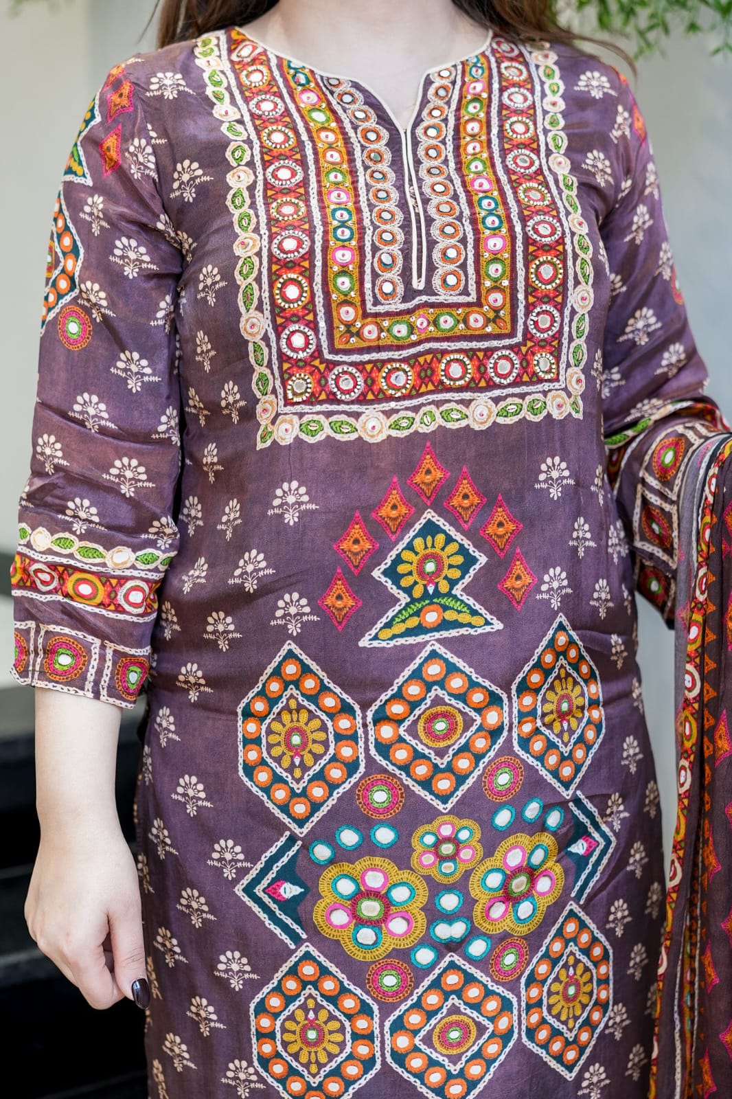 Delightful  Pure Chinon Silk suit Set with handwork Neck