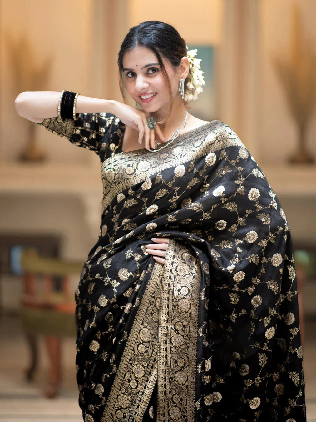 Crow Black Pure Banarasi Silk Saree With Heavy Pallu