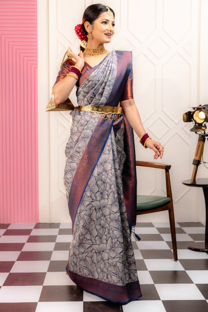 Most Pleasing Banasari Silk Saree With Blouse