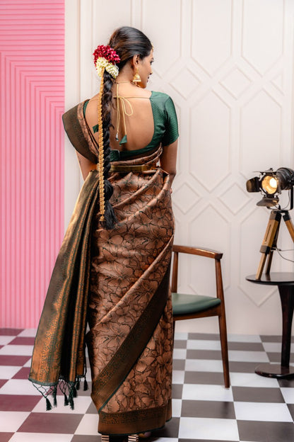 Most Pleasing Banasari Silk Saree With Blouse