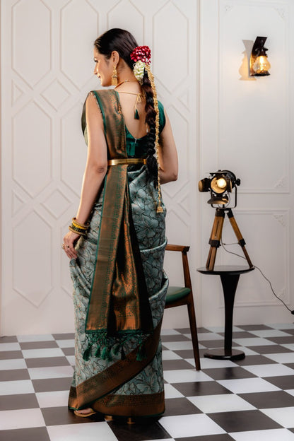 Most Pleasing Banasari Silk Saree With Blouse