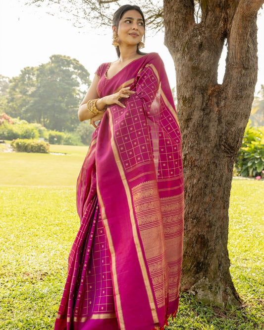 Most Delightful Banarasi Silk Saree With Rich Pallu