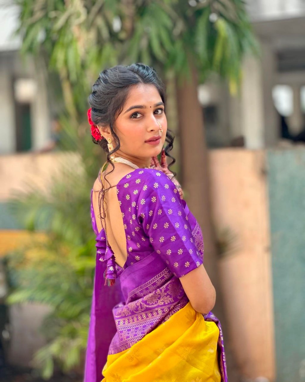 Most Beautiful Banarasi Silk Saree With Zari Weaving