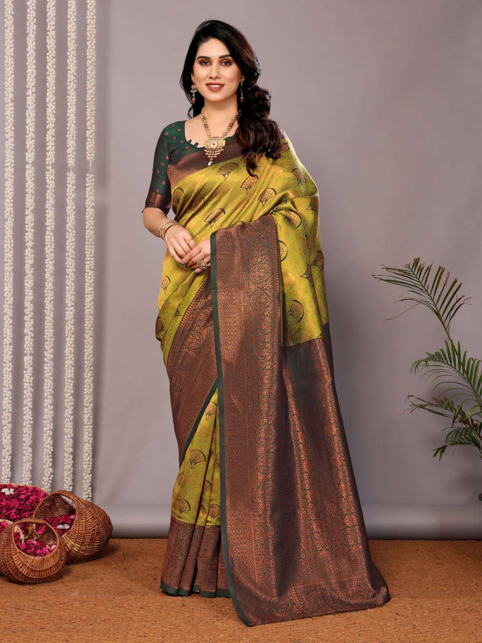 Most Appealing Banasari Silk Saree With Blouse